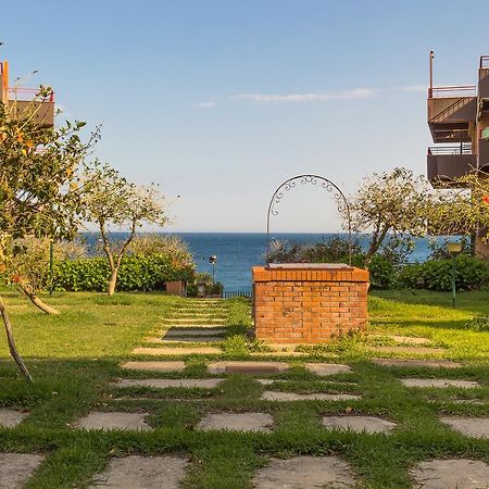 Blue Wood Apartment Letojanni Zewnętrze zdjęcie