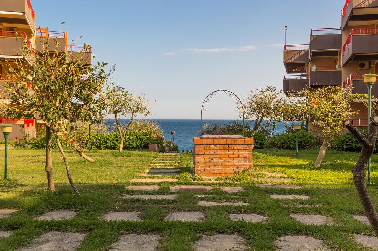 Blue Wood Apartment Letojanni Zewnętrze zdjęcie